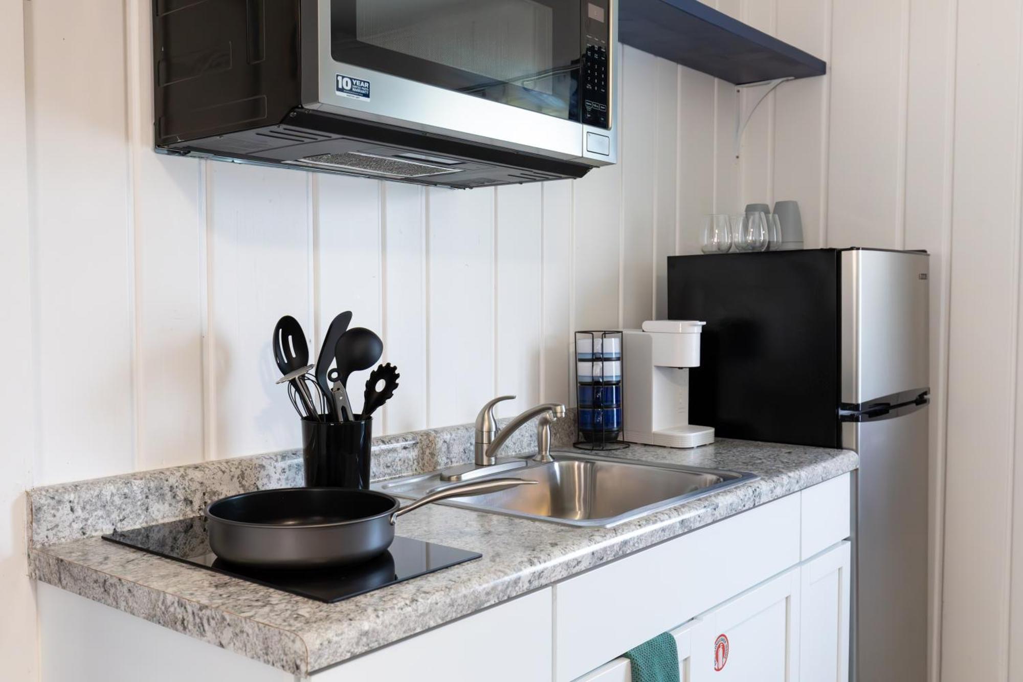 סנדוסקי Anchor Bay Inn And Suites חדר תמונה