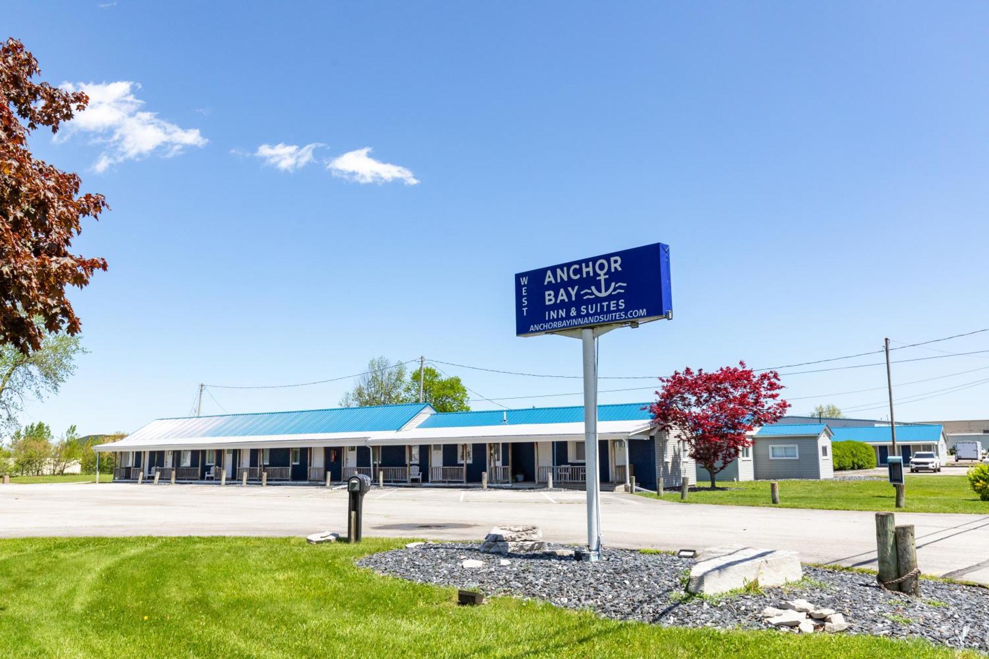 סנדוסקי Anchor Bay Inn And Suites מראה חיצוני תמונה